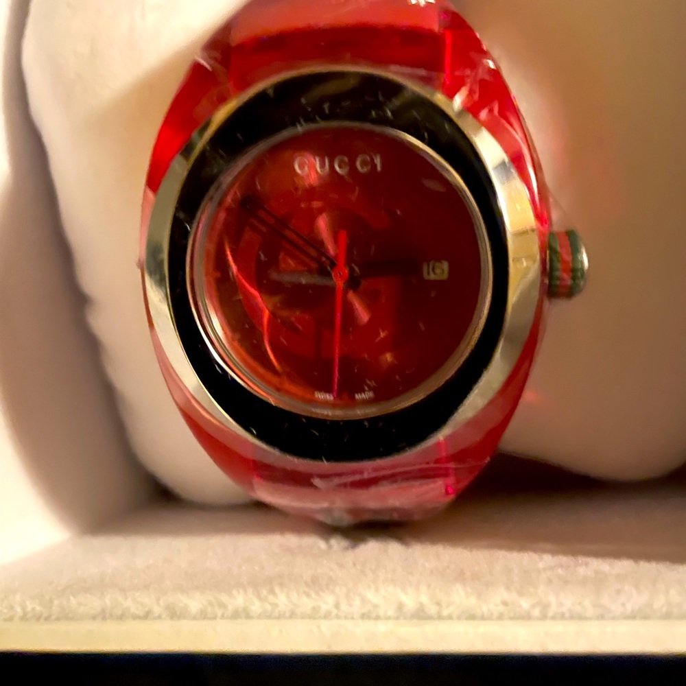 GUCCI SYNC RED YA137103 WATCH